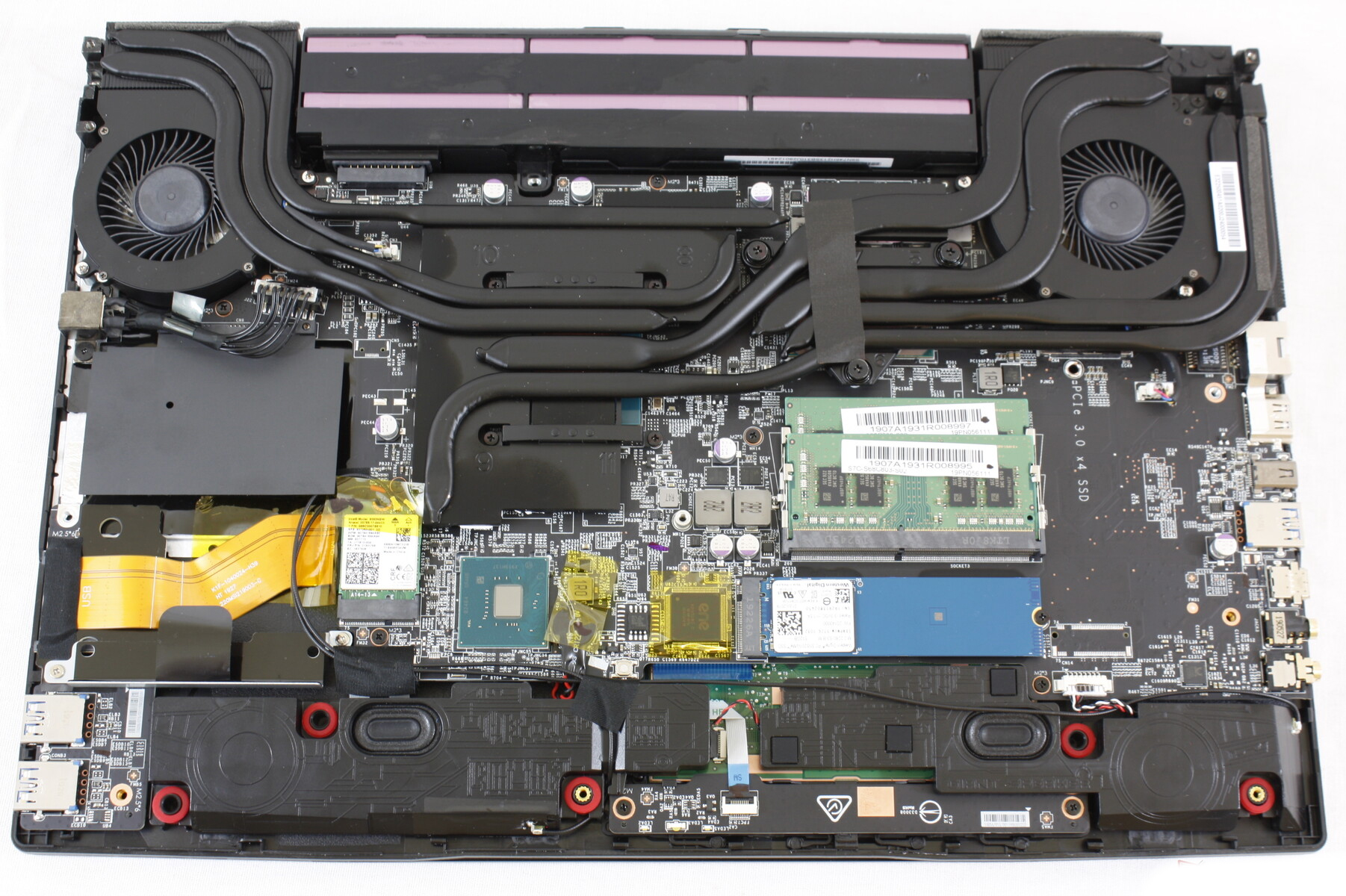 How to replace and fix MSI GE65 GL65 GP65 MS16U1 16U2 16U3 16U4 16U5 40pin 0.4mm LED K1N-3040142-H39 LCD Cable (MSI GL65 9SEK)
